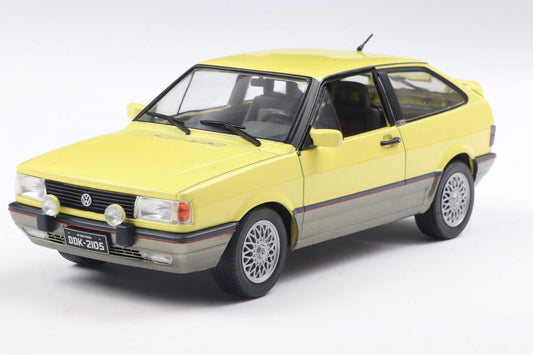 Miniatura Vw Gol Gti 1993 - California Classics Escala 1/24 Amarelo