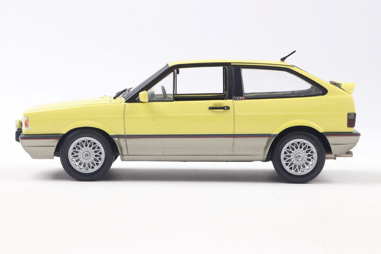Miniatura Vw Gol Gti 1993 - California Classics Escala 1/24 Amarelo