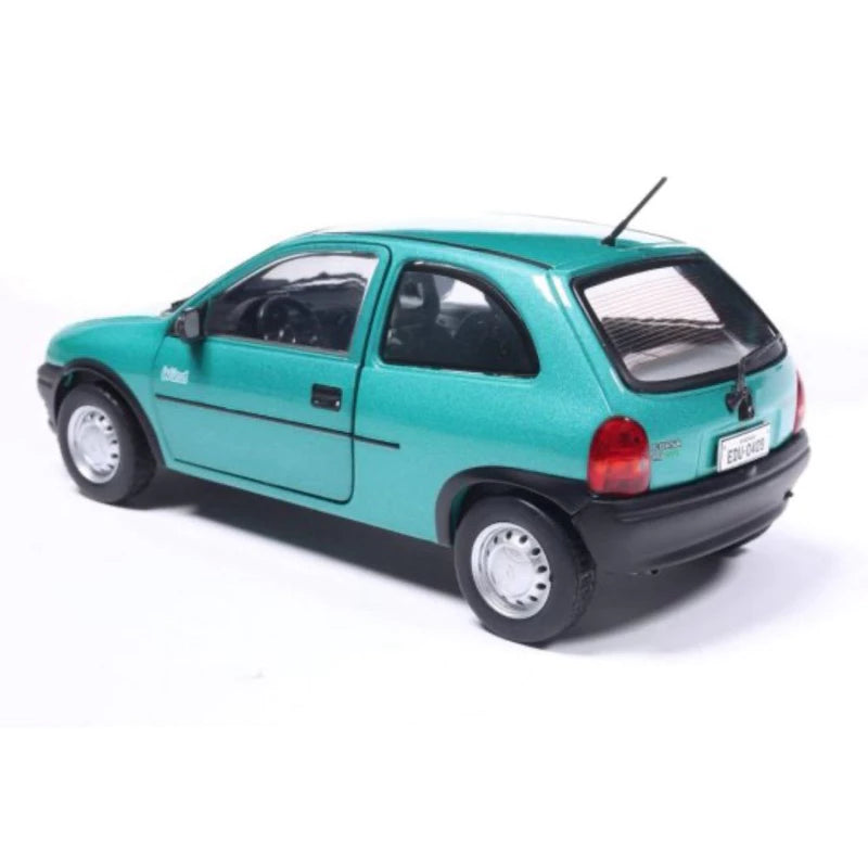 Chevrolet Corsa Wind 1994 Verde 1/24 California Classics