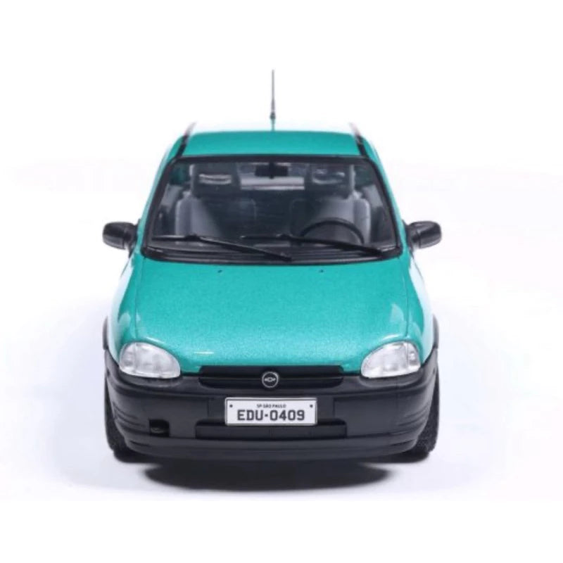 Chevrolet Corsa Wind 1994 Verde 1/24 California Classics